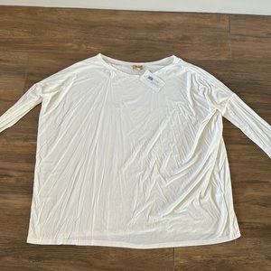 **BNWT** Piko long sleeved top